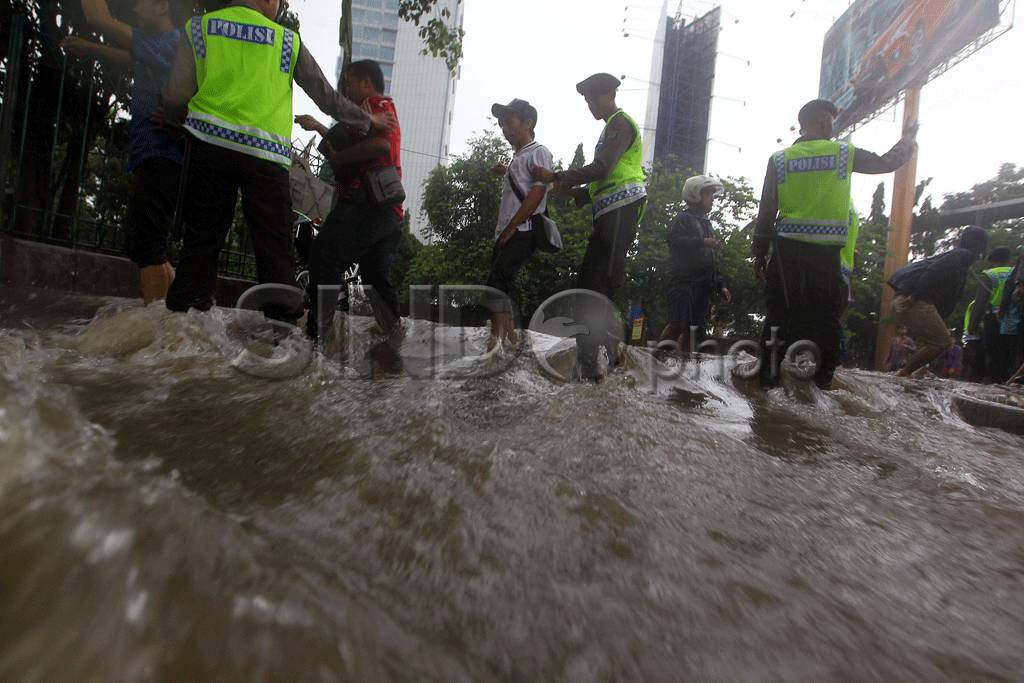 Jalan S Parman Jakarta...