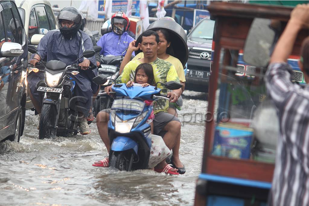 Sejumlah Ruas Jalan...