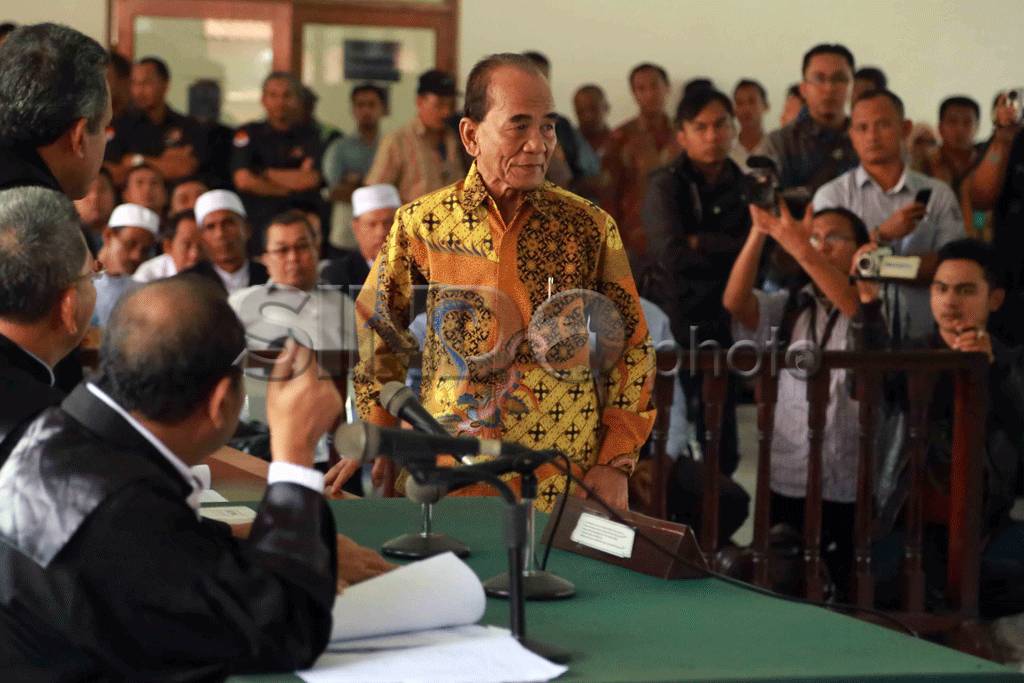 Sidang Perdana Annas...