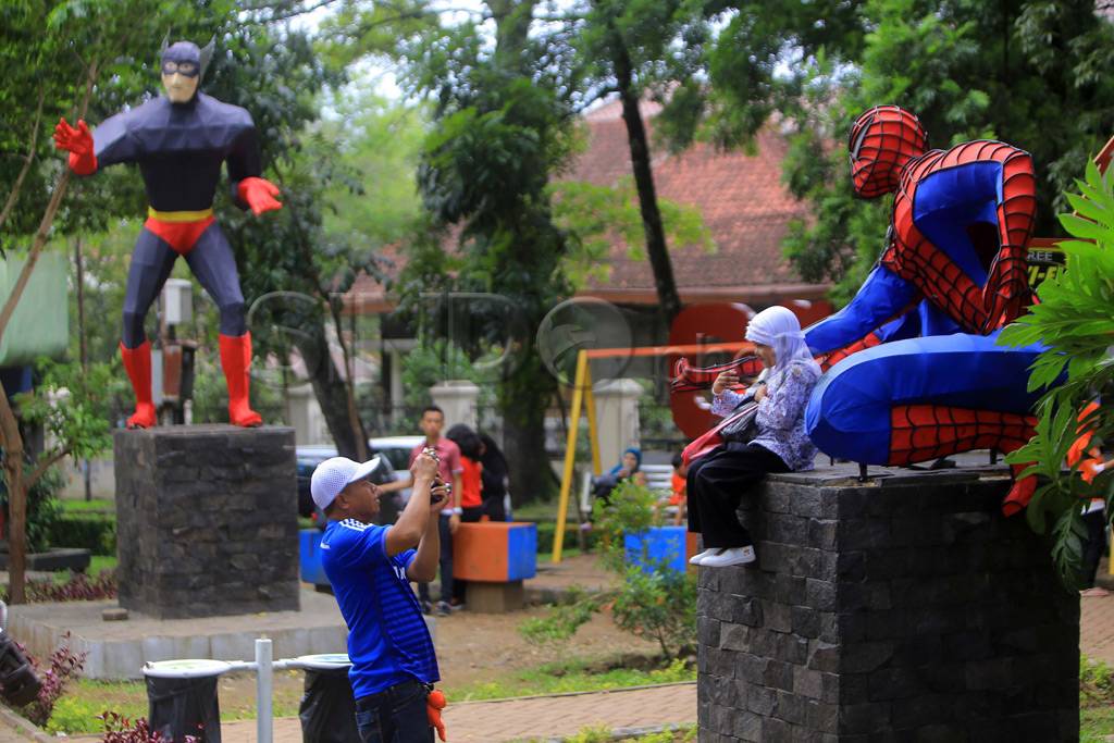 Taman Super Hero di...