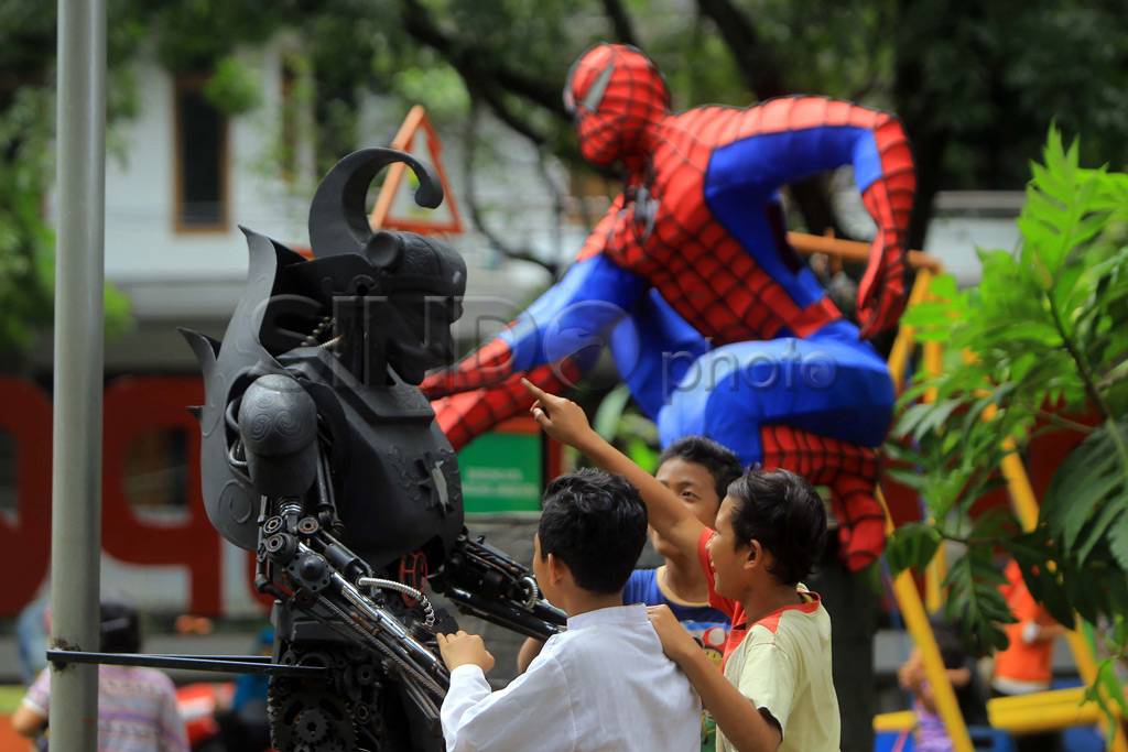 Taman Super Hero di...