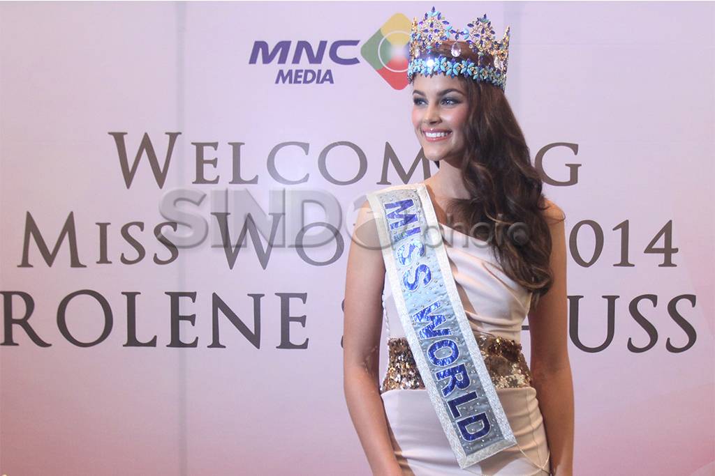 Rolene Strauss Meriahkan...