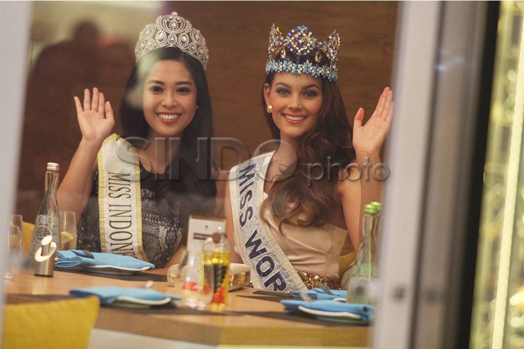 Rolene Strauss Meriahkan...