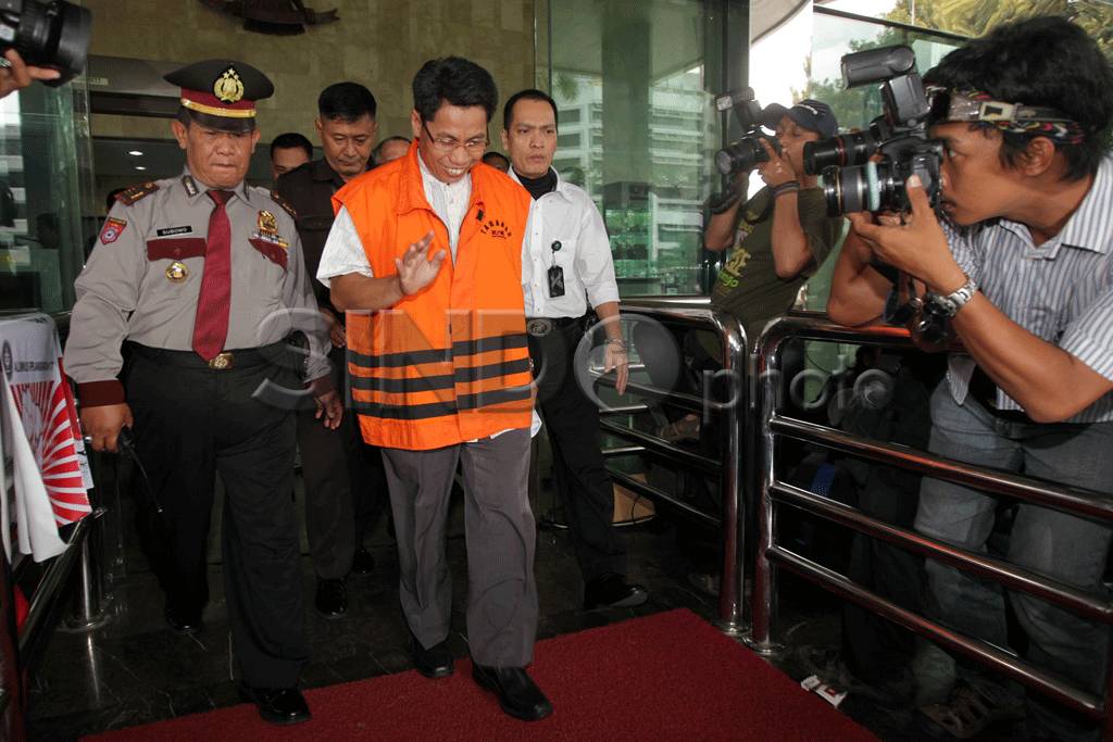 KPK Lanjutkan Pemeriksaan...