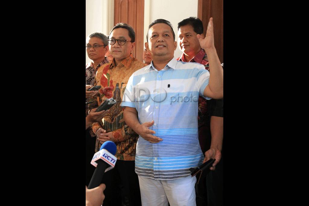 Sutrisno Bachir Dukung...