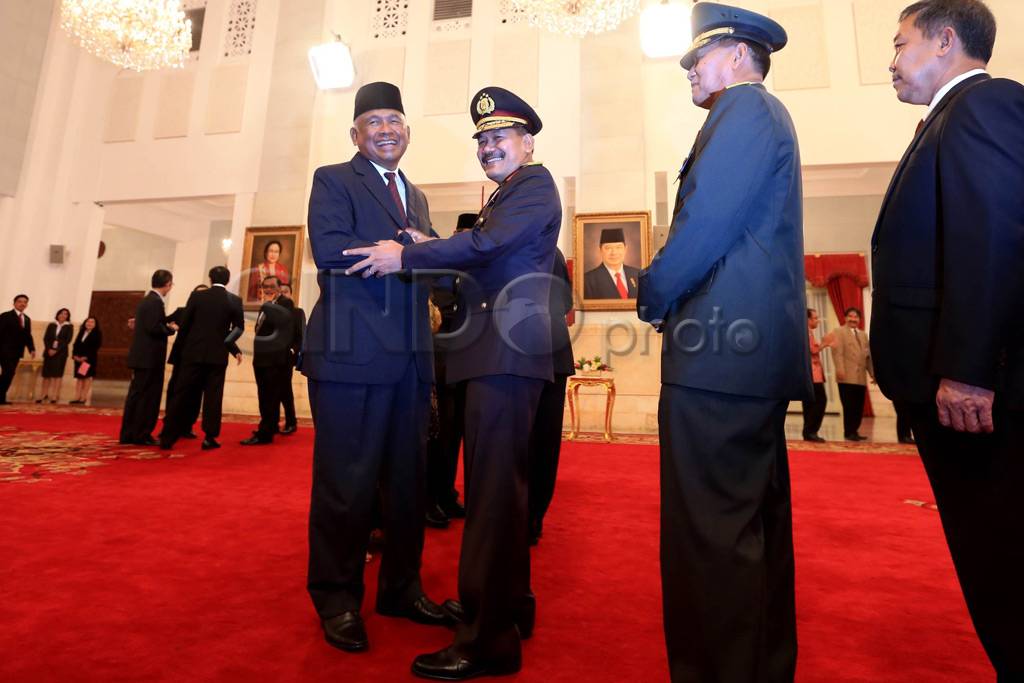 Presiden Jokowi Lantik...