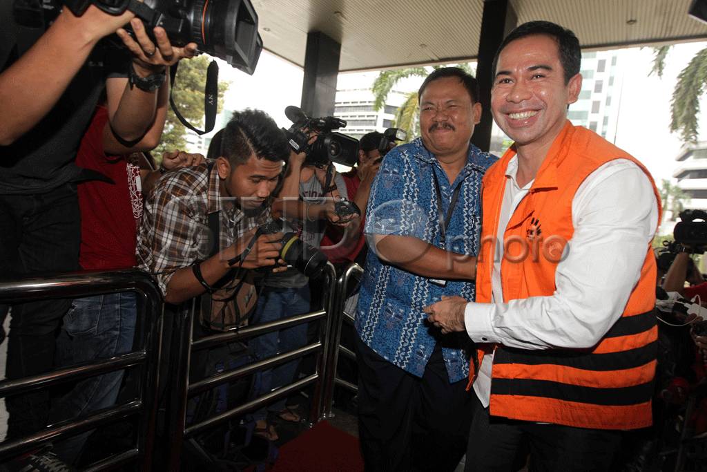 KPK Lanjutkan Pemeriksaan...