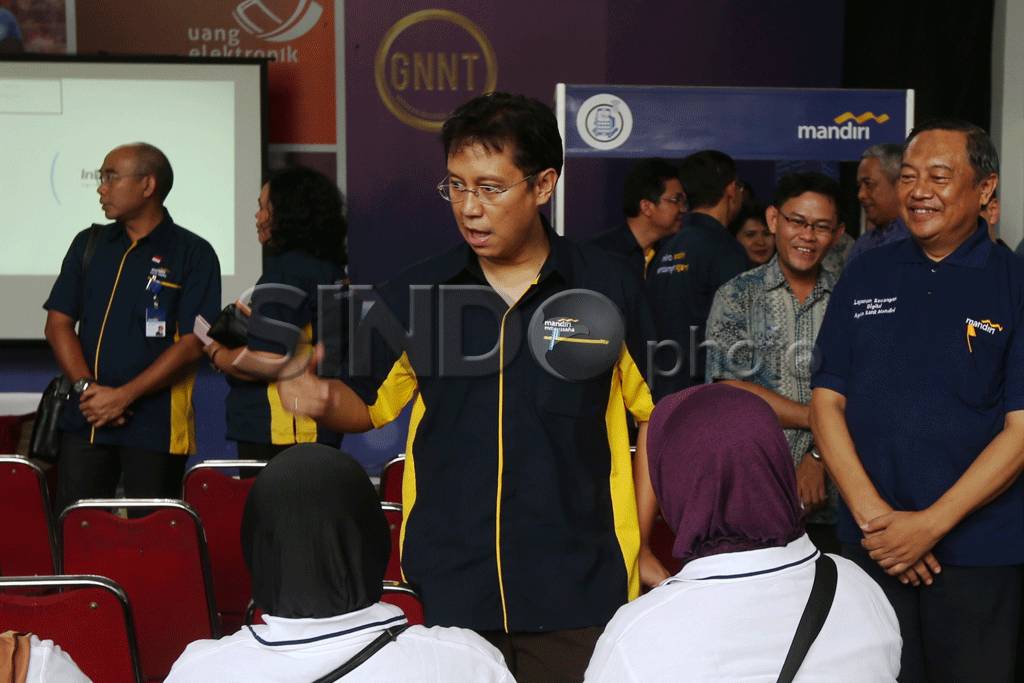 Bank Mandiri Targetkan...