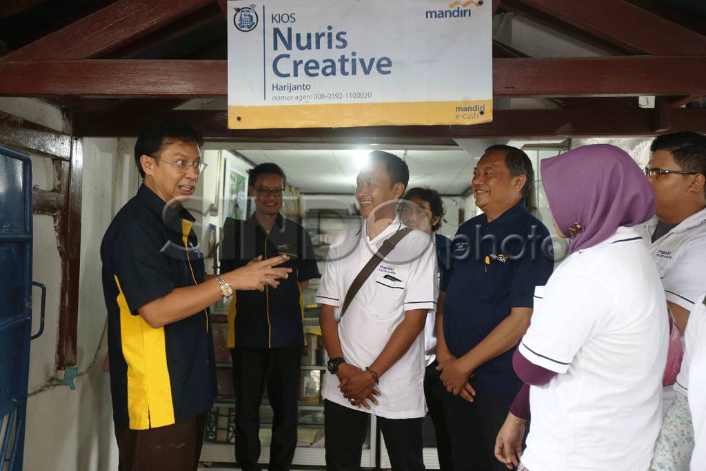 Bank Mandiri Targetkan...