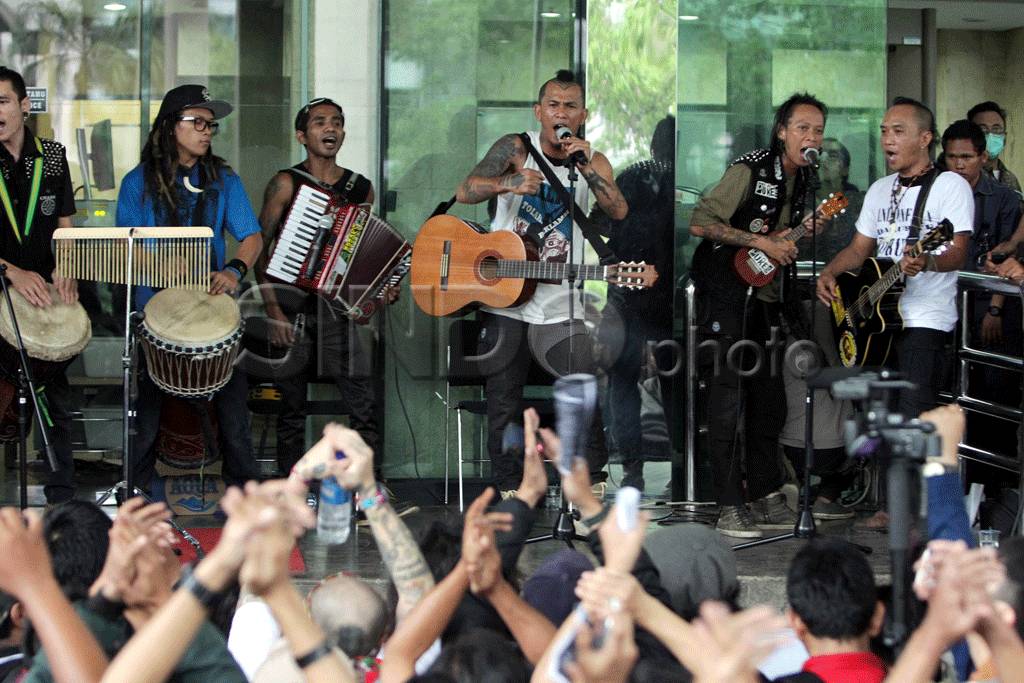 Group Band Punk Marjinal...