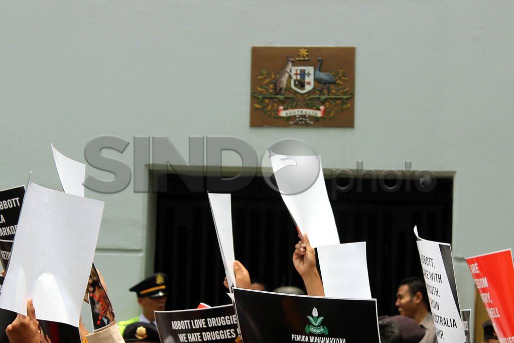 Unjuk Rasa Protes Pernyataan...