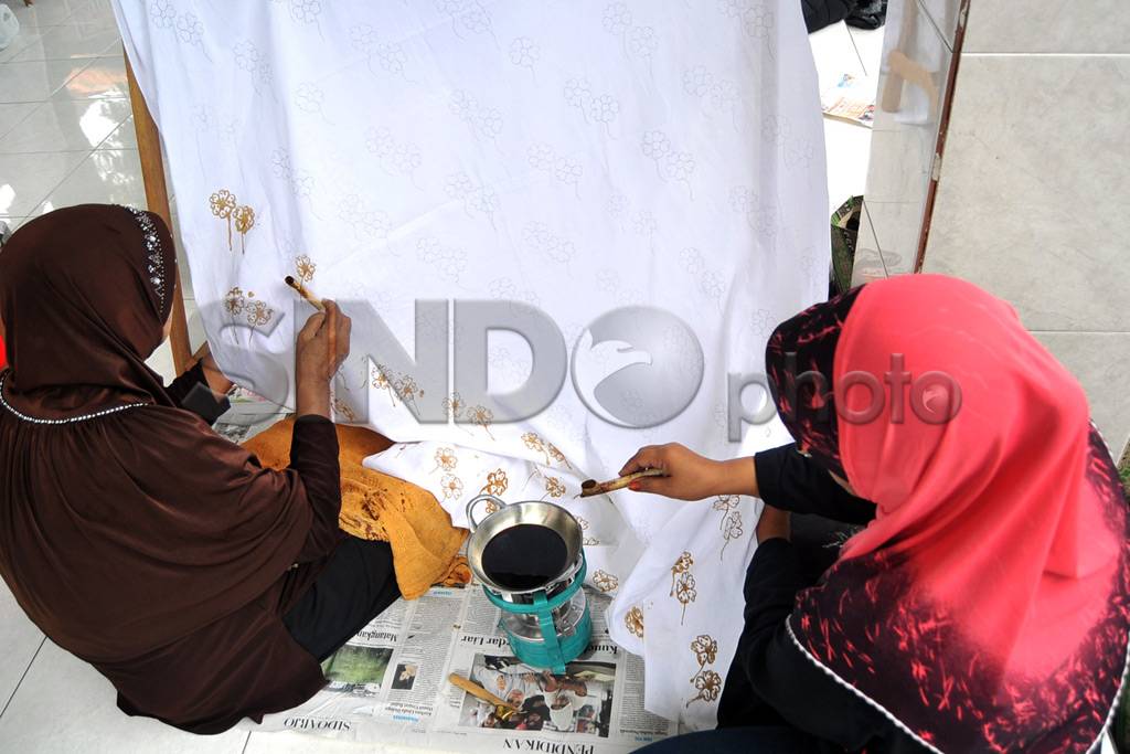 Pelatihan Membatik Warga...