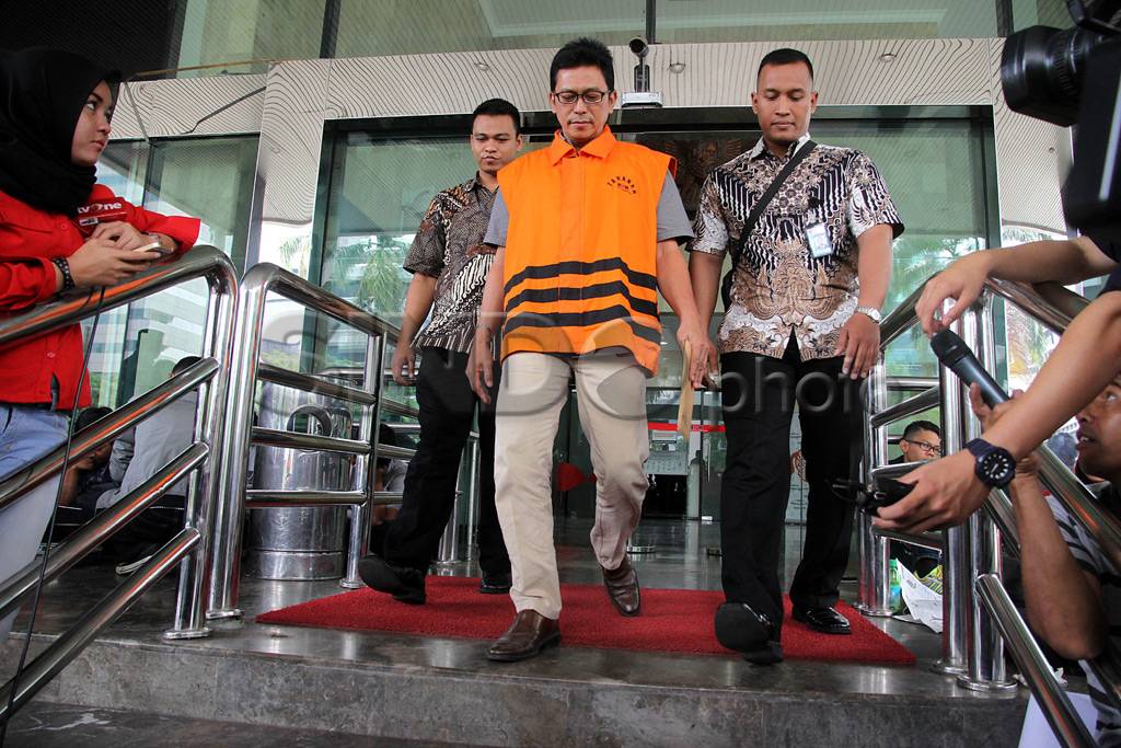 KPK Lanjutkan Pemeriksaan...