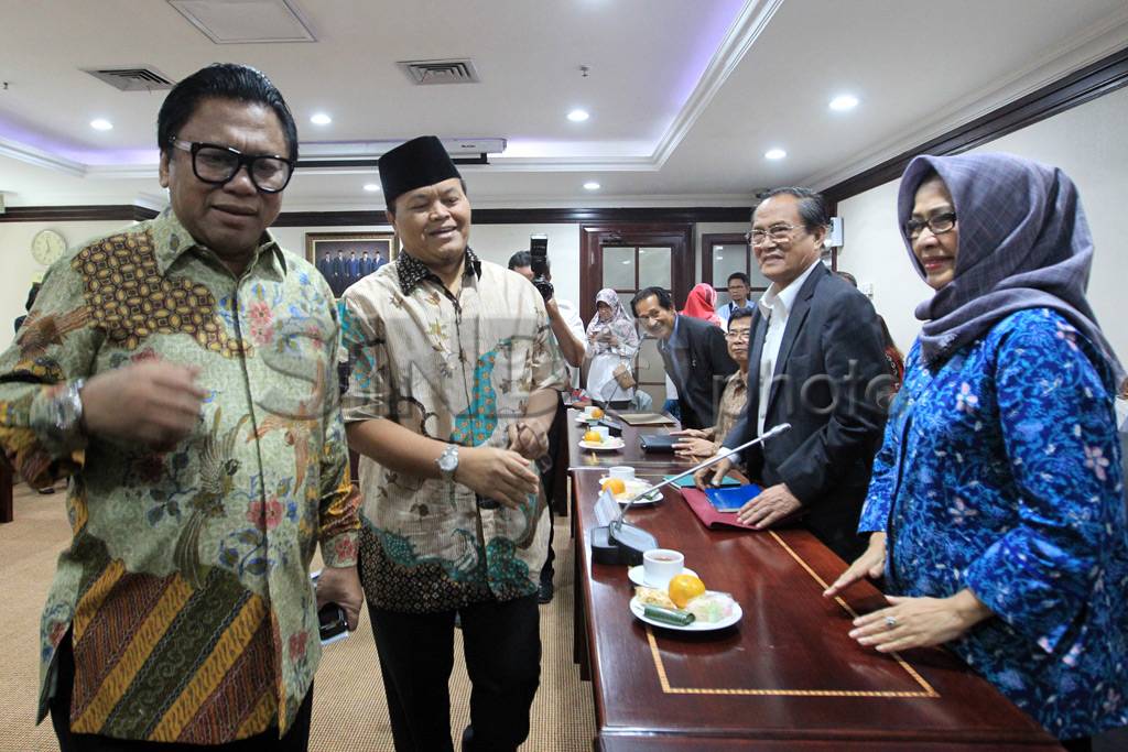 Lembaga Pengkajian MPR...