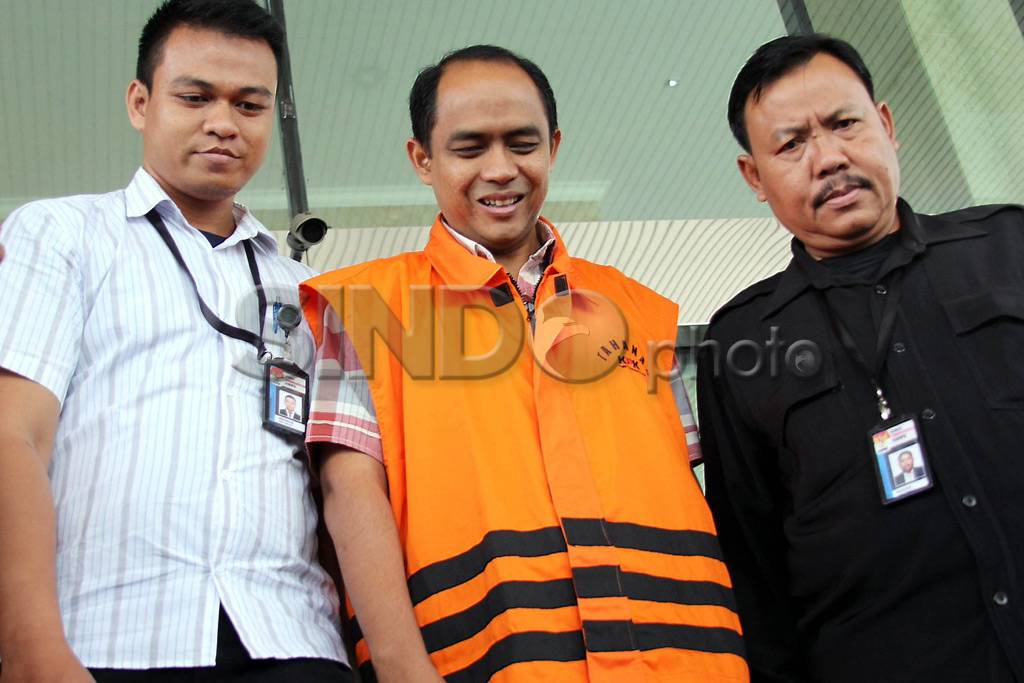 KPK Lanjutkan Pemeriksaan...