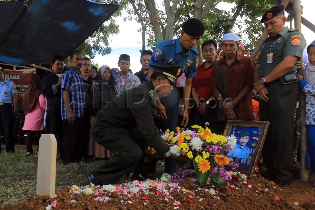 Sniper Legendaris Tatang...