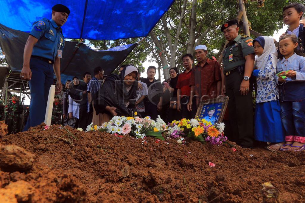 Sniper Legendaris Tatang...
