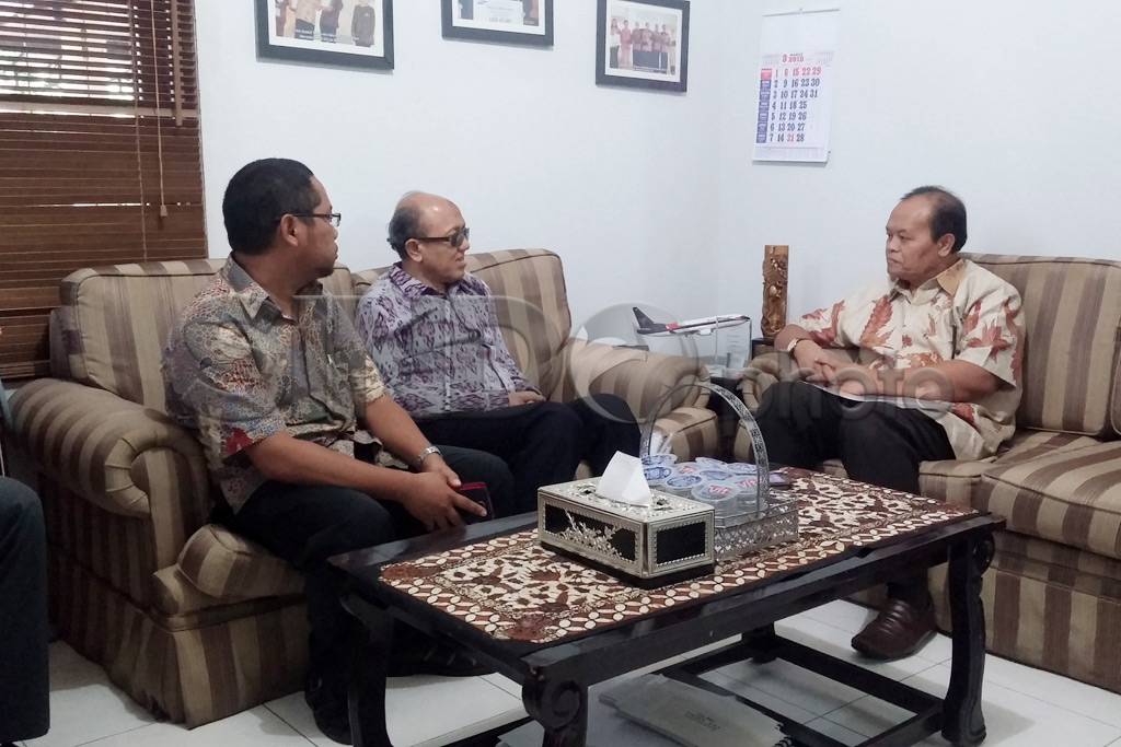 Hidayat Nur Wahid Kunjungi...