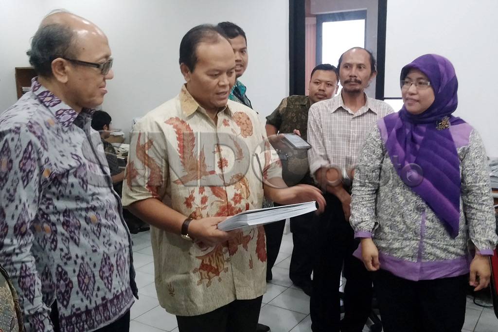Hidayat Nur Wahid Kunjungi...