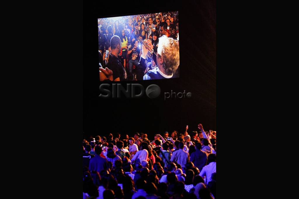 Chris Botti Bawa Suasana...
