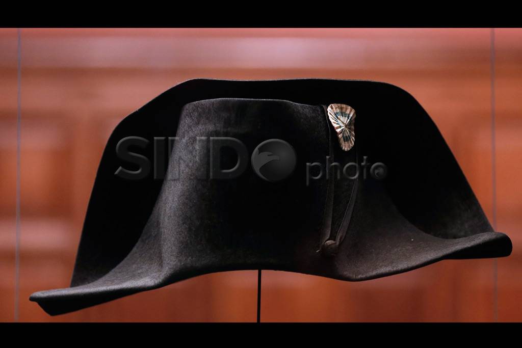 Topi Kaisar Napoleon...