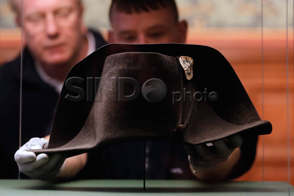 Topi Kaisar Napoleon...