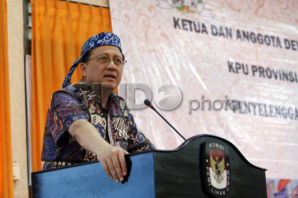Irman Gusman Tinjau...
