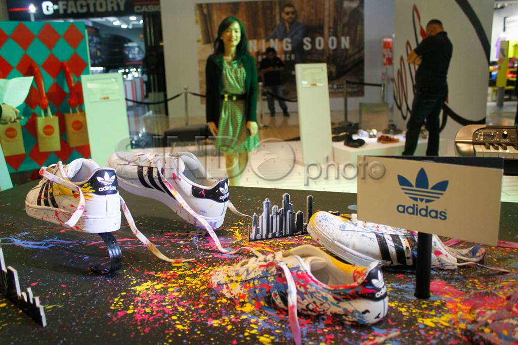 Ulang Tahun Ke-25, Plaza...