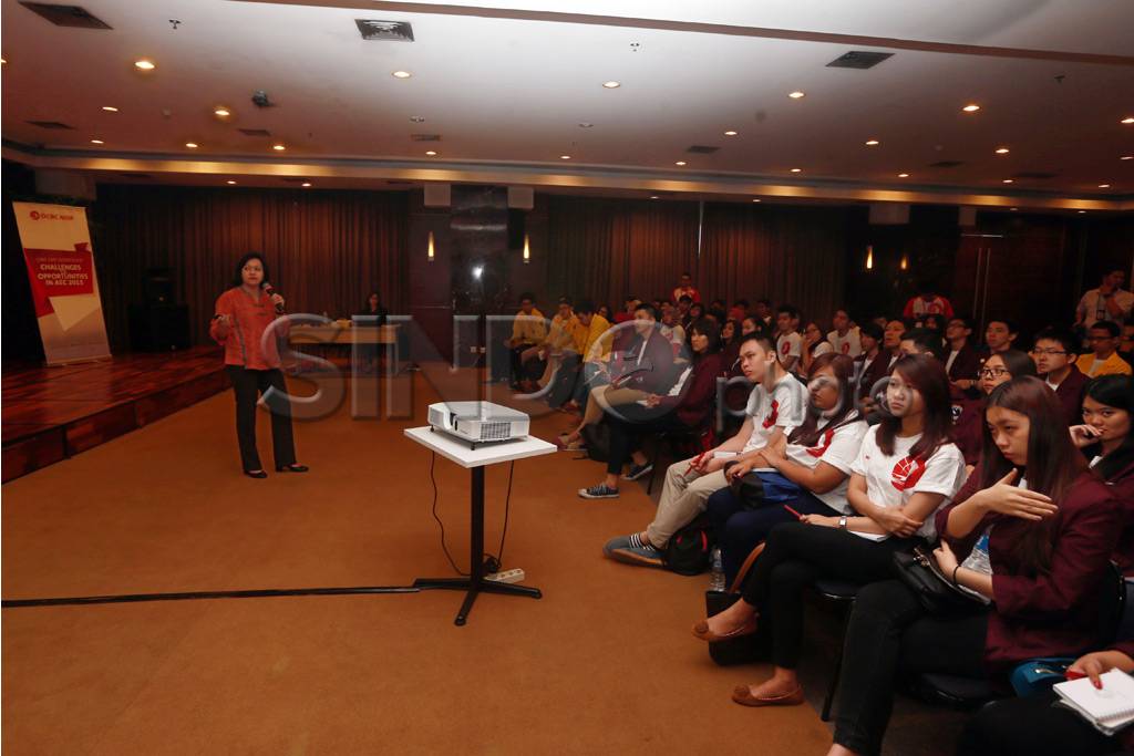 Bank OCBC NISP Berikan...