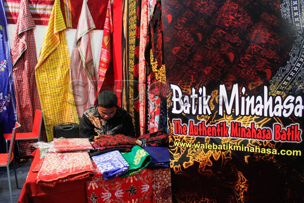 Pameran Batik Tradisional...