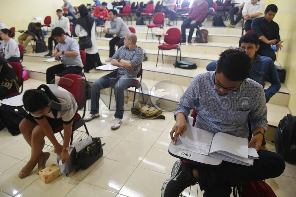 Peradi Gelar Ujian Profesi...