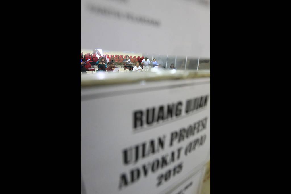 Peradi Gelar Ujian Profesi...
