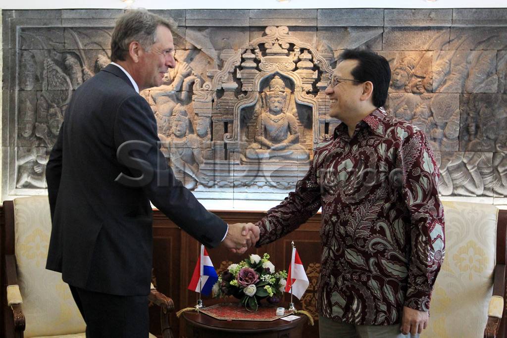 Dubes Belanda Temui...