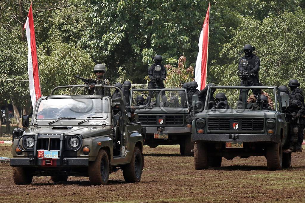 TNI dan Polri Gelar...