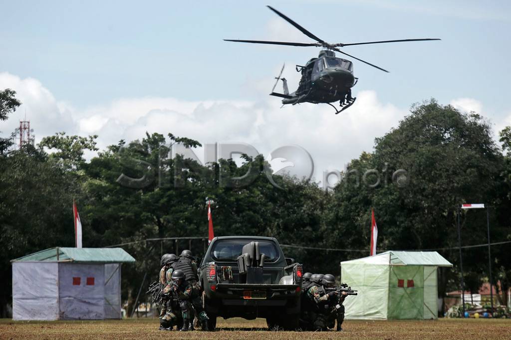 TNI dan Polri Gelar...