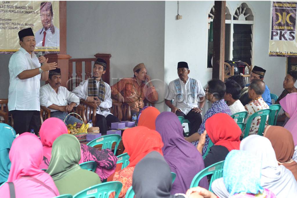 Reses DPR, Hidayat Nur...