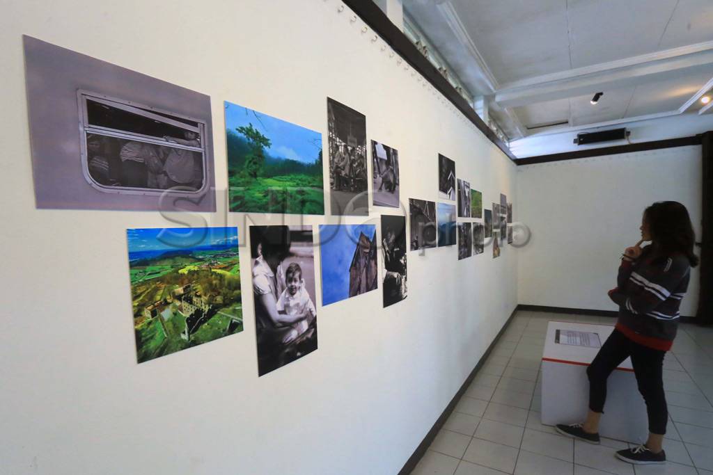 Pameran Foto Receptive...