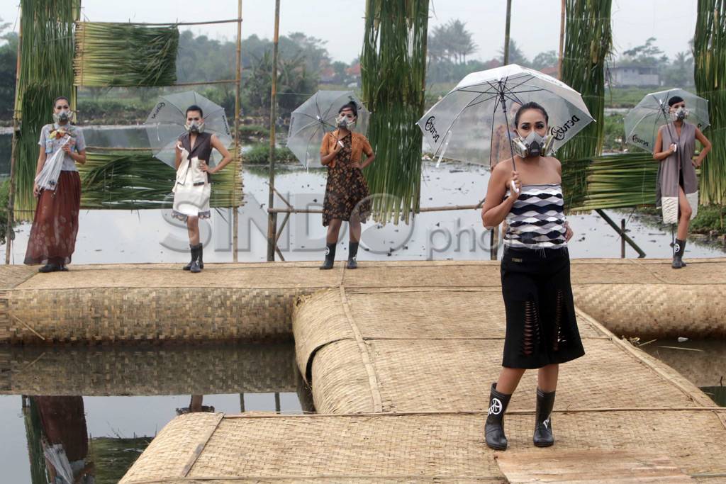 Greenpeace Gelar Fashion...