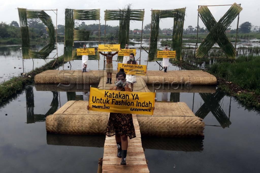 Greenpeace Gelar Fashion...