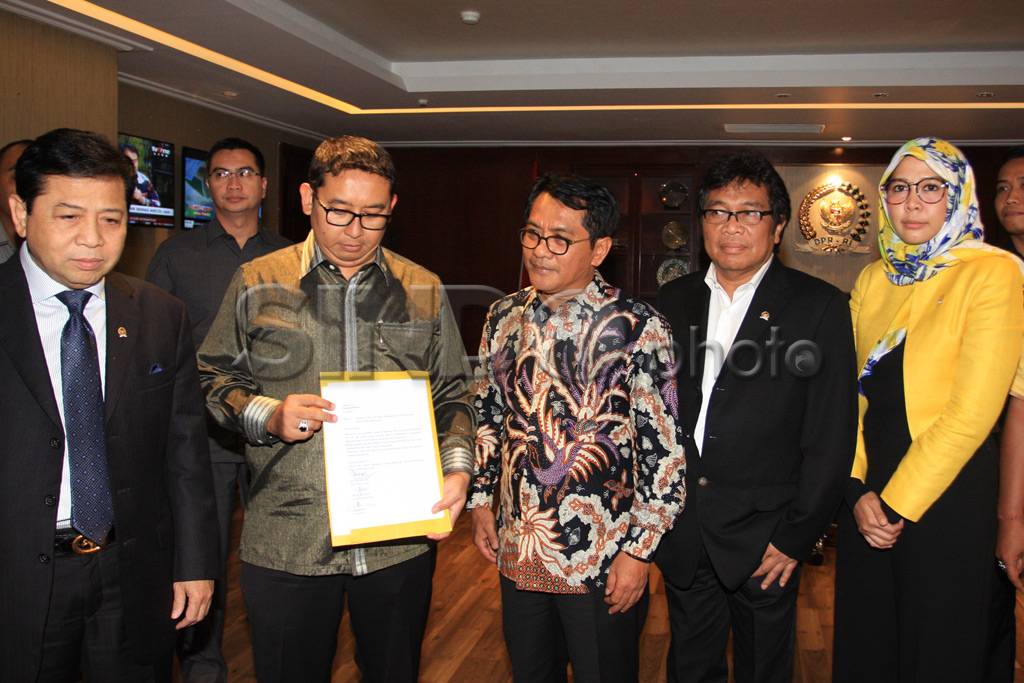 Hak Angket Untuk Menkumham...