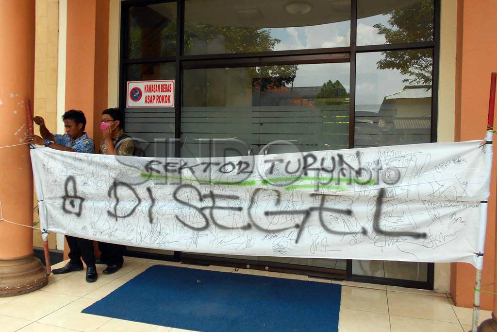 Rektor Universitas Veteran...