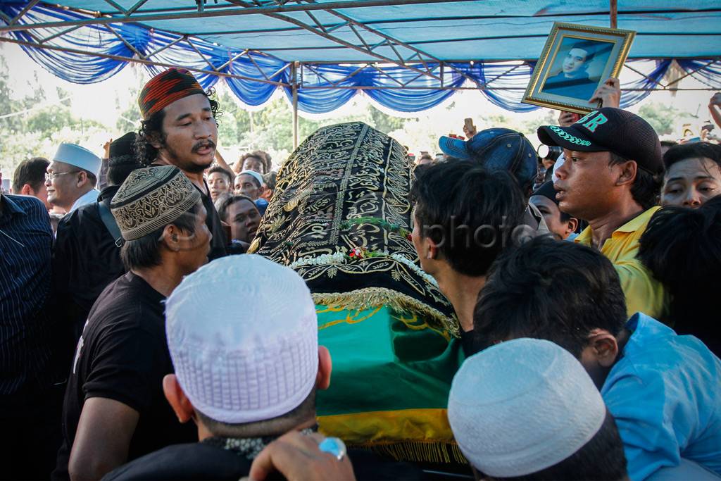 Melepas Olga, Sahabat...