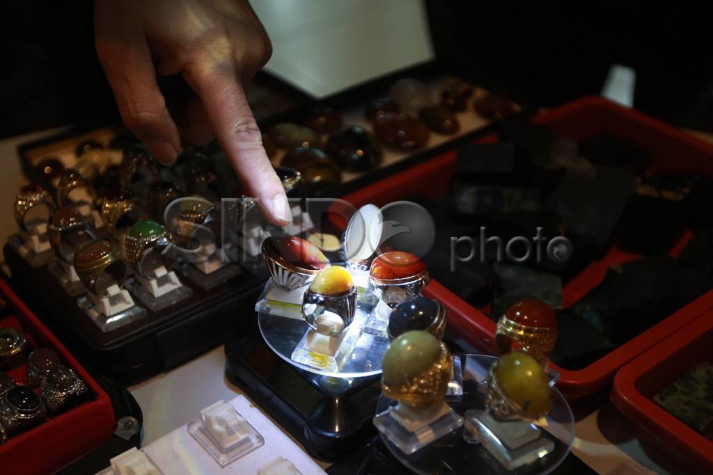 Batu Akik Seharga Rp...