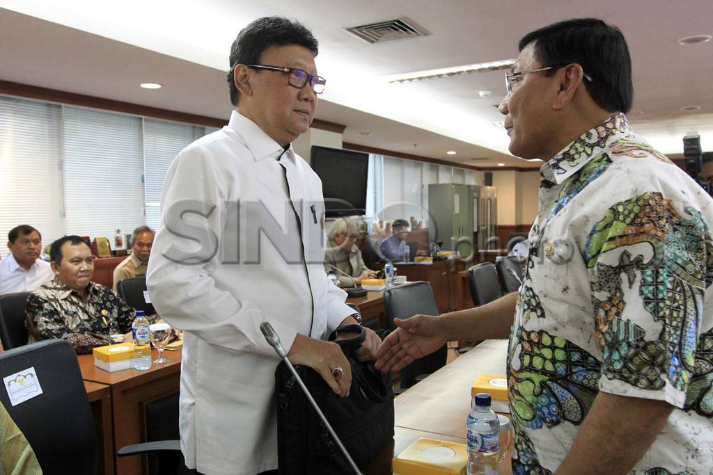 Mendagri Raker Dengan...