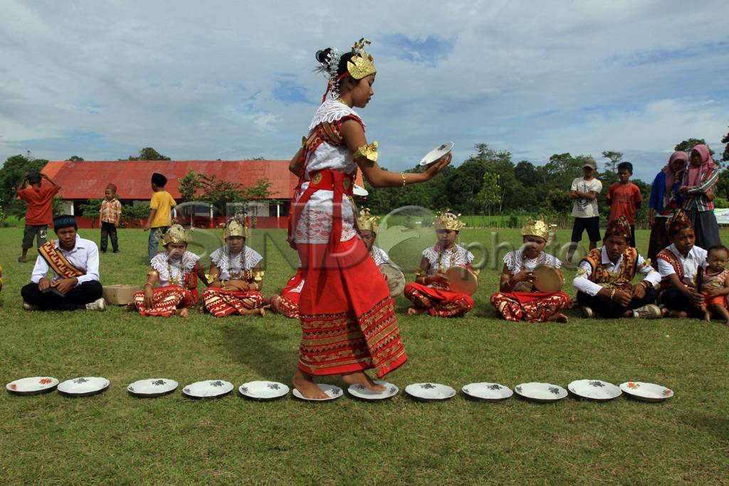 Melestarikan Tari Sigeh...