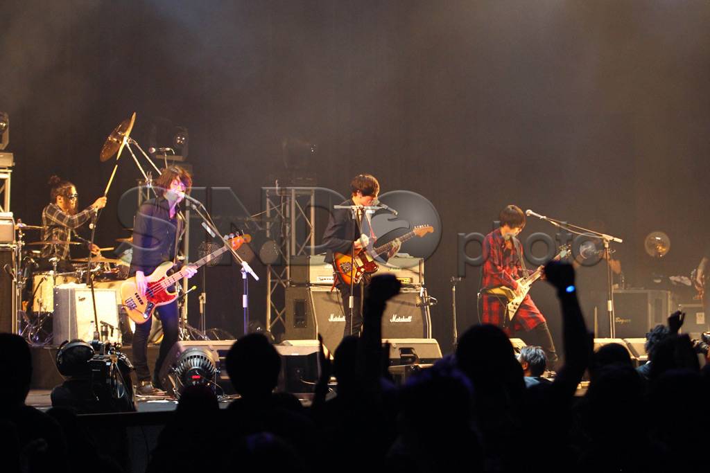 Vamps, Alexandros dan...