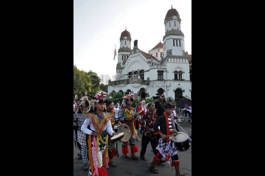 Kirab Seni dan Budaya...