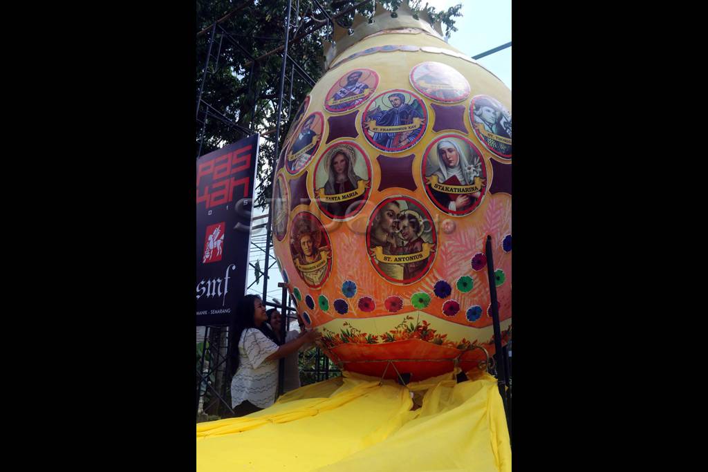 Telur Paskah Raksasa