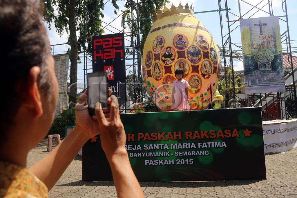 Telur Paskah Raksasa