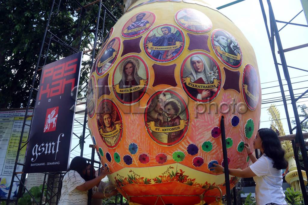 Telur Paskah Raksasa